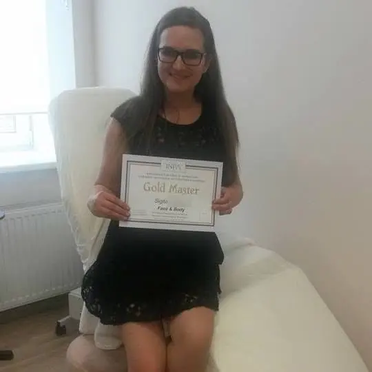 Sigita Pluščiauskienė su INFA Gold Master (Face & Body) diplomu